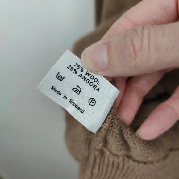 Carroll & Co Sweater Mens 40 Tan Wool Angora Crewneck Raglan Scotland Old Money - Picture 9 of 10